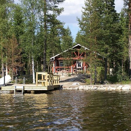 Kartanohotelli Satulinna Huvilat Hirvensalmi Buitenkant foto