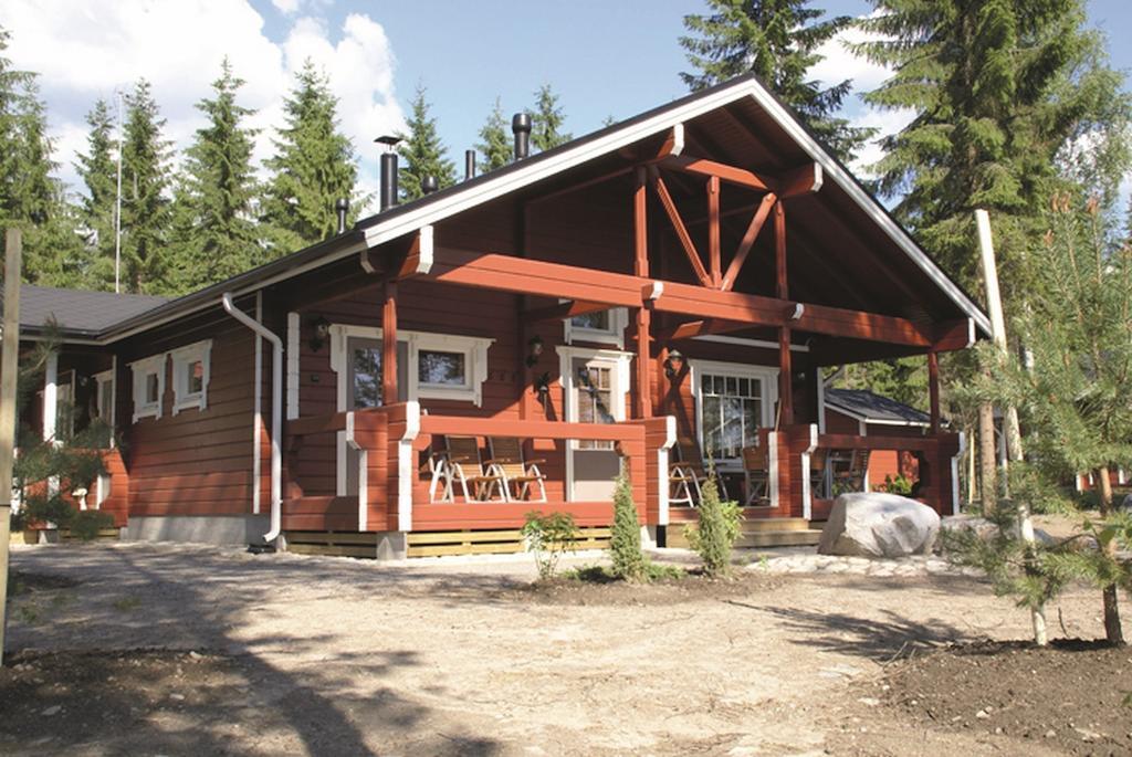 Kartanohotelli Satulinna Huvilat Hirvensalmi Buitenkant foto